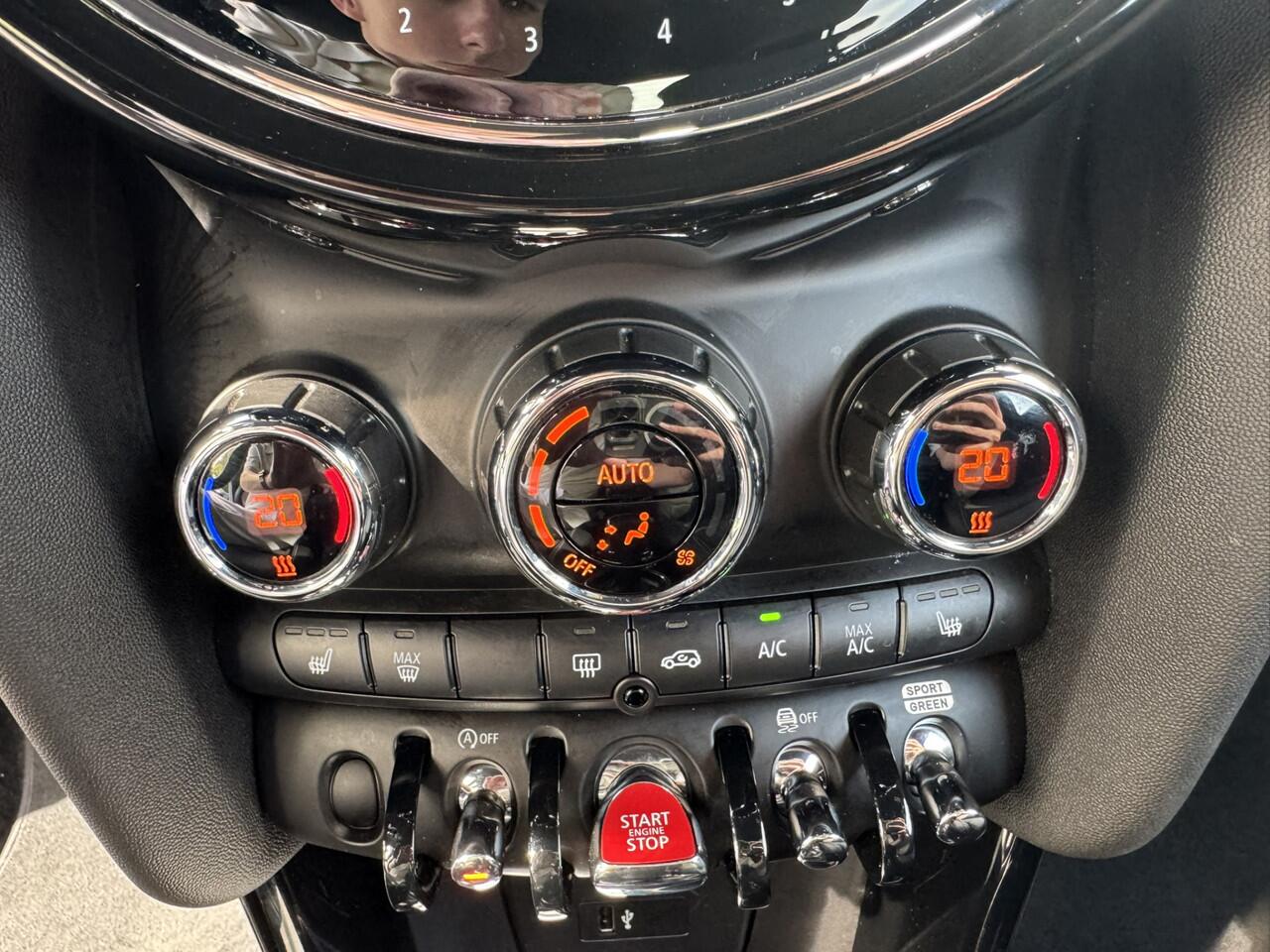 Mini COOPER Mini 1.5 Automaat*LED*Navi*Stoelverwarming*