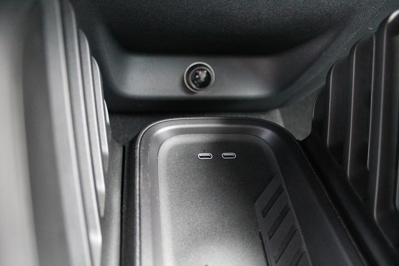 Mini COOPER Hatchback E Classic / LED / Head-Up / Parking Assistant / Comfort Access / Driving Assistant