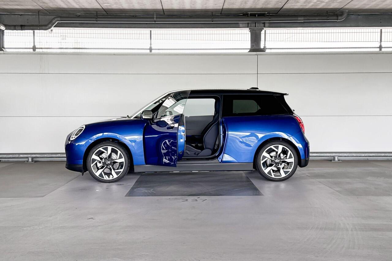 Mini COOPER 3-deurs E Favoured M 40.7 kWh