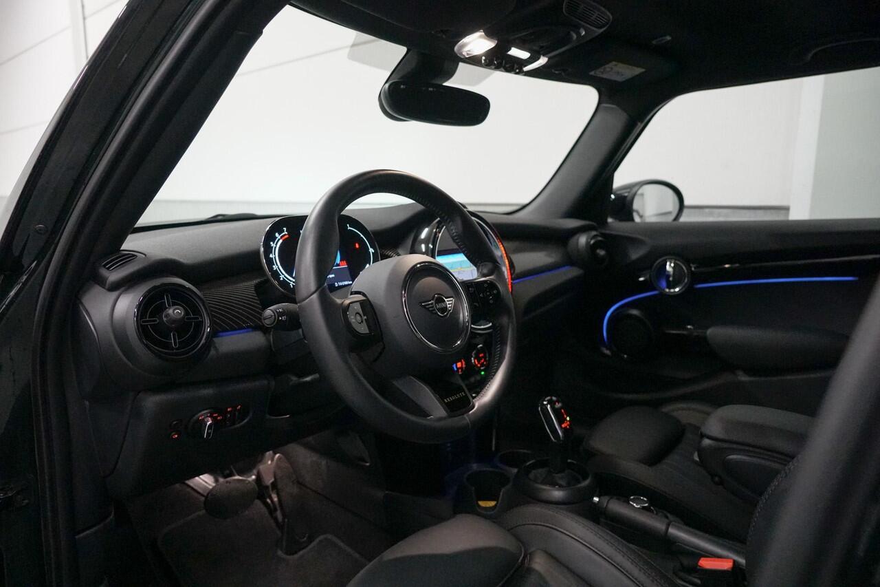 Mini COOPER Mini 1.5 Resolute Yours Leder | Carplay | Stoelverwarming | 18"