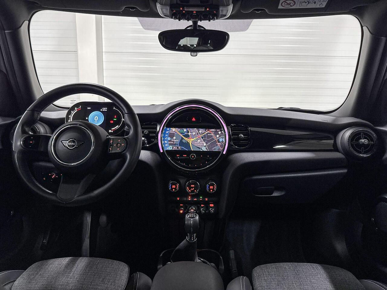 Mini COOPER 5-deurs 1.5 Classic