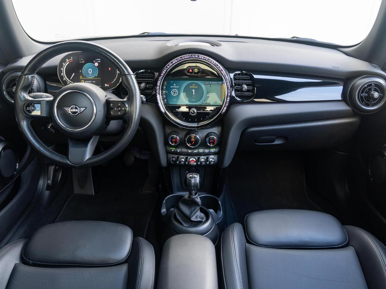 Mini COOPER 3-deurs Glazen Panoramadak + Stuur- en stoelverwarming + Achteruitrijcamera + Comfort Access