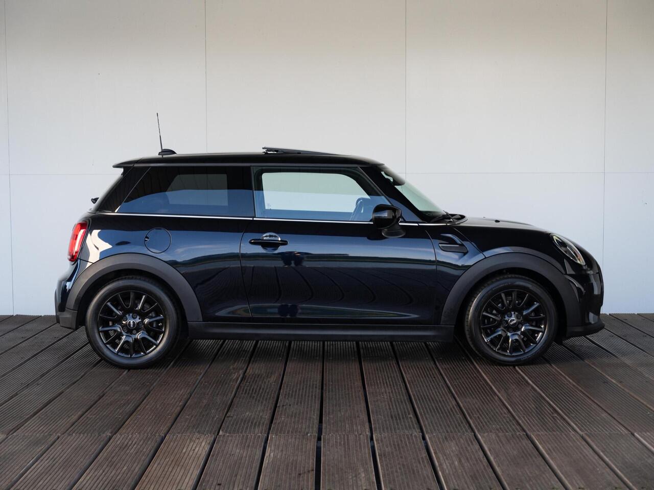 Mini COOPER 3-deurs Glazen Panoramadak + Stuur- en stoelverwarming + Achteruitrijcamera + Comfort Access