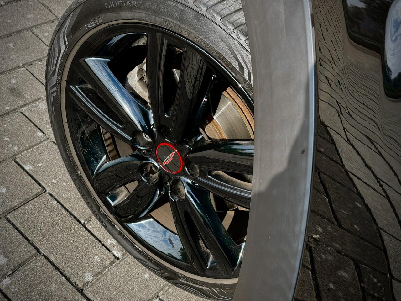 Mini COOPER Mini 1.5 Chili John Cooper Works | Panoramadak | Clima | Carplay | JCW Sportstoelen & Stoelverwarming | PDC | LED | Dealer O.H.