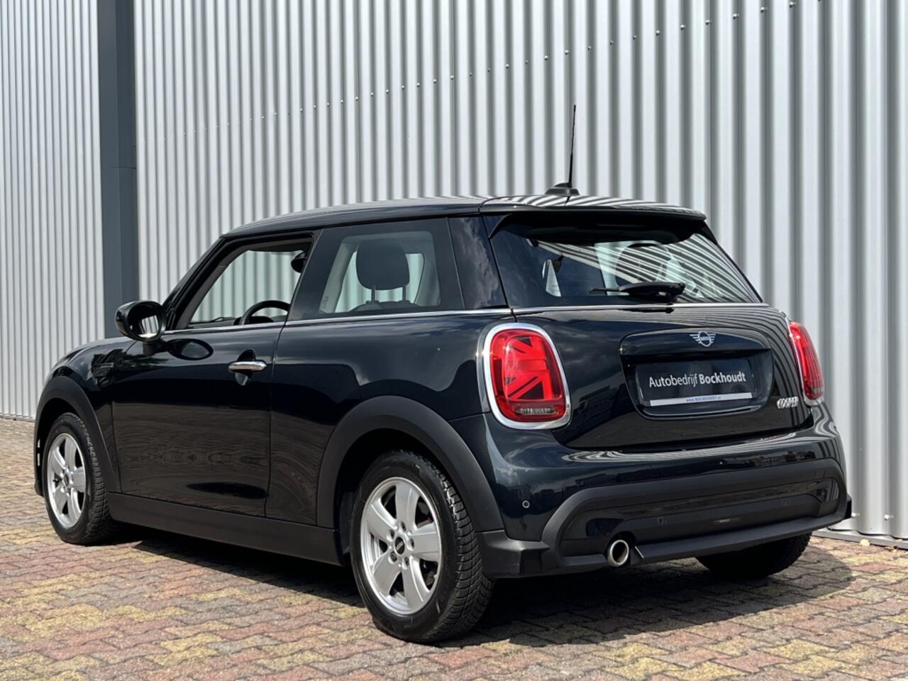 Mini COOPER Mini 1.5 136PK | Navigatie | Climate Control