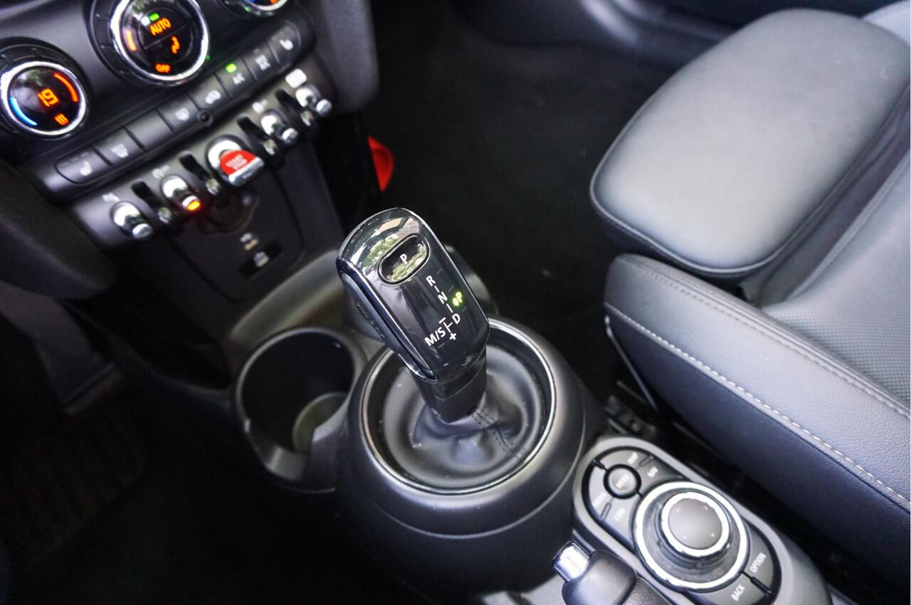 Mini COOPER Cabrio 1.5 Resolute Edition. Navi Leder Camera DAB. Incl. afleverbeurt en 12 mnd Bovag garantie