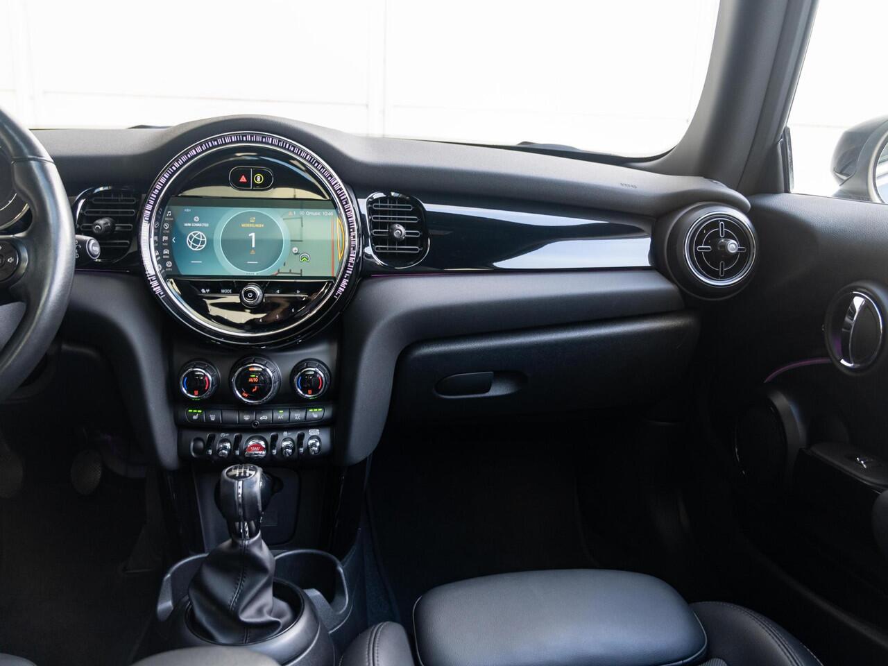 Mini COOPER 3-deurs Glazen Panoramadak + Stuur- en stoelverwarming + Achteruitrijcamera + Comfort Access