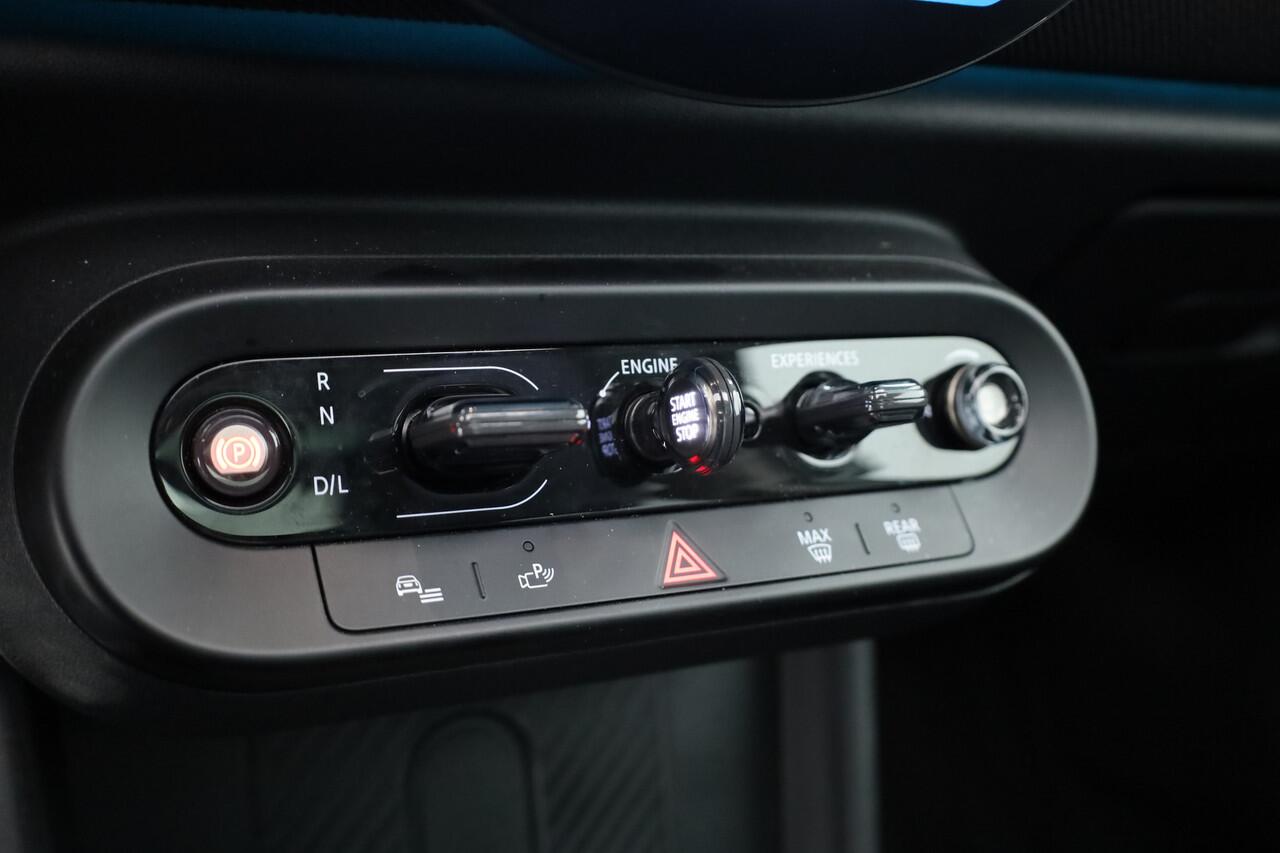 Mini COOPER Mini 1.5 C Classic - Pakket L | Pano | HUD | H&K | Cruise | 360*Camera + PDC | Keyless | Stuur + Stoelverw. | Nav + App.connect | Dodehoek | Acc V