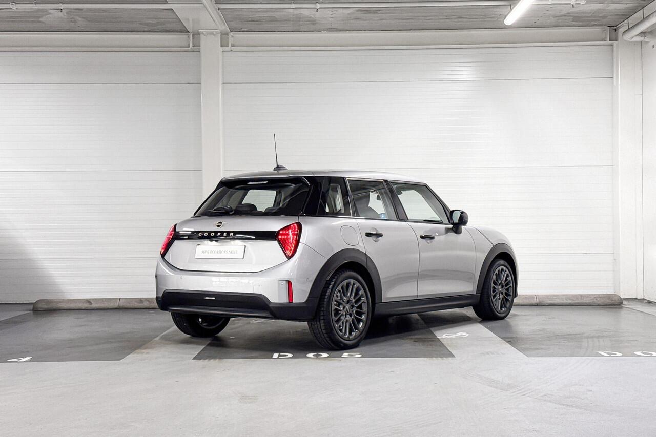 Mini COOPER 5-deurs C | Classic uitvoering | Pakket S | 17" U-Spoke grey