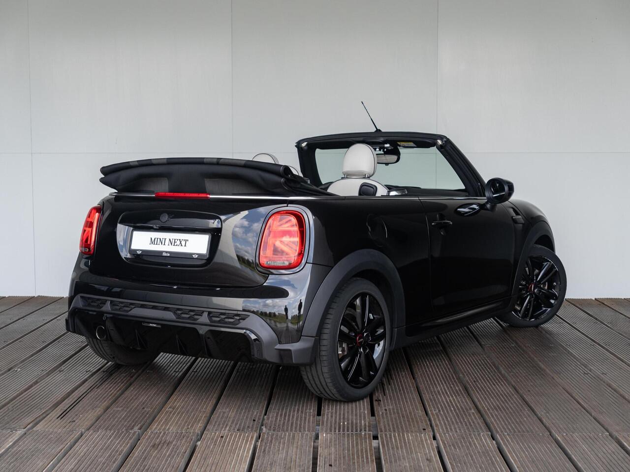 Mini COOPER Cabrio Aut. JCW pakket + Chester leder + Comfort Plus