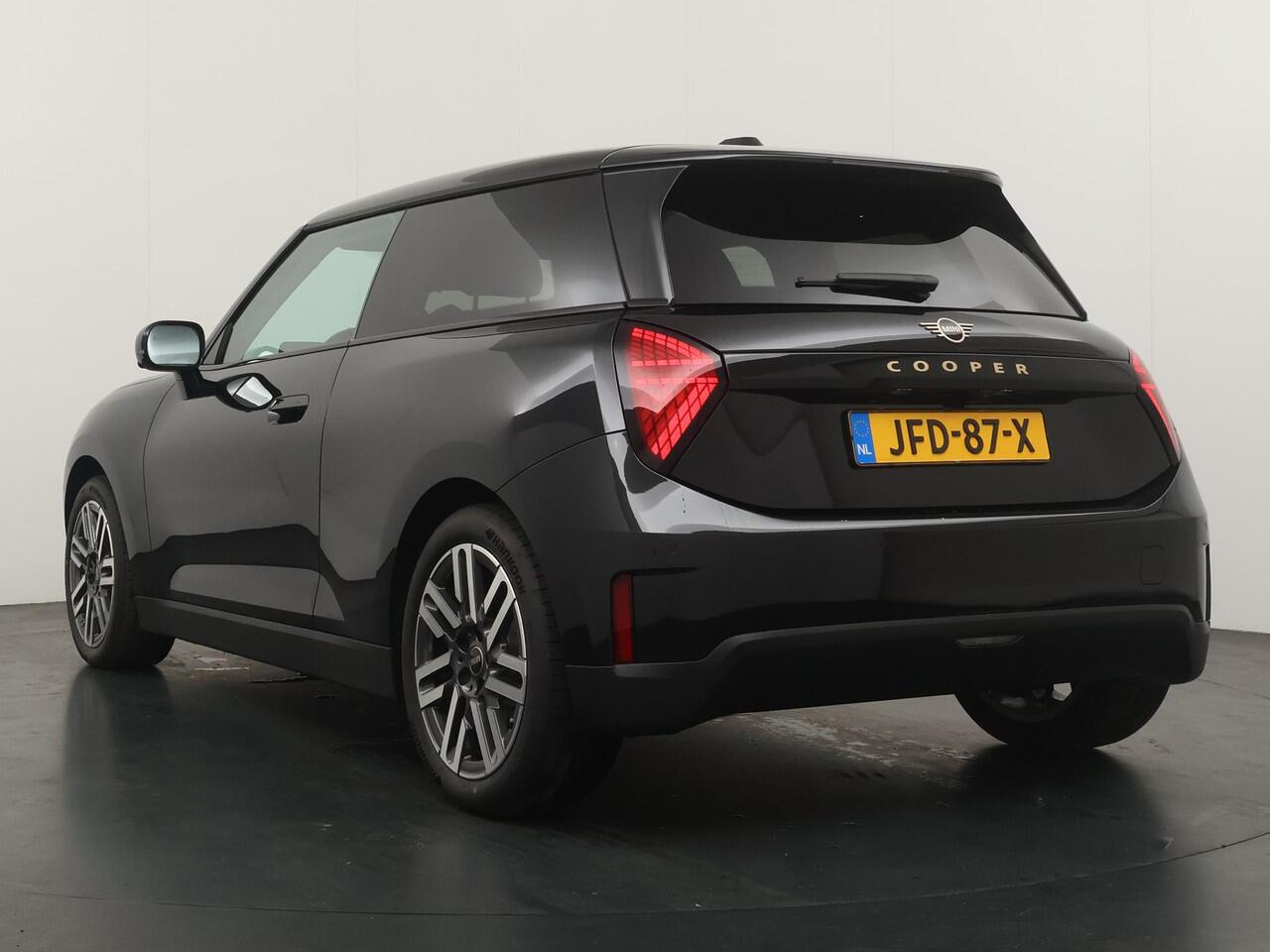 Mini COOPER E Classic L 40.7 kWh | Stuur-stoelverwarming | Harman & Kardon | 360° graden camera |