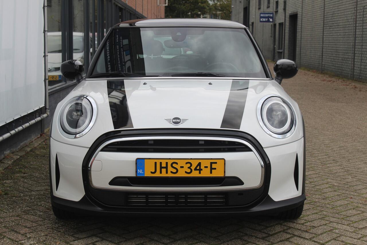 Mini COOPER Mini 1.5 Camden Go Edition Stoelverwarming l Apple carplay/ Android auto l Cruise control l Sfeerverlichting VDL auto