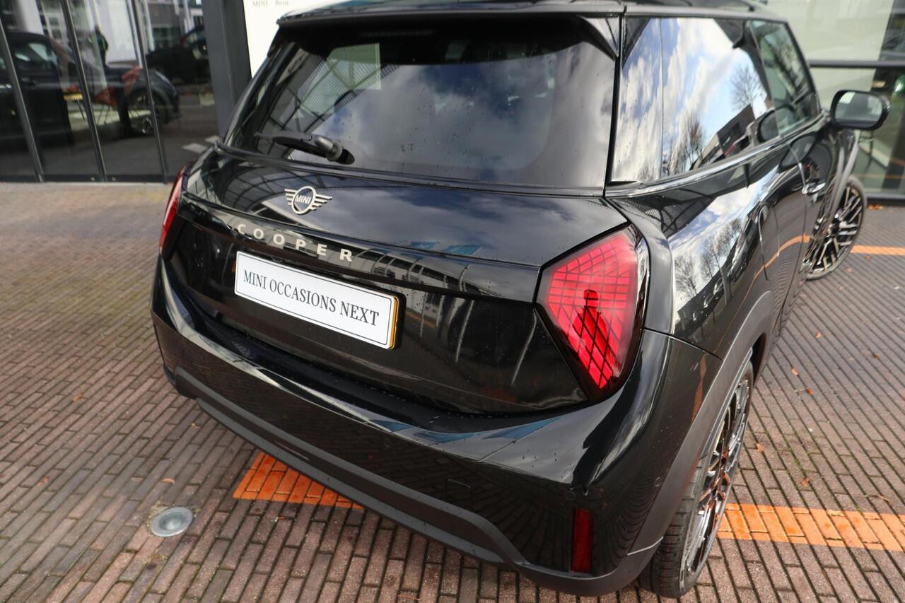 Mini COOPER 3-deurs C | Favoured Trim + Pakket M