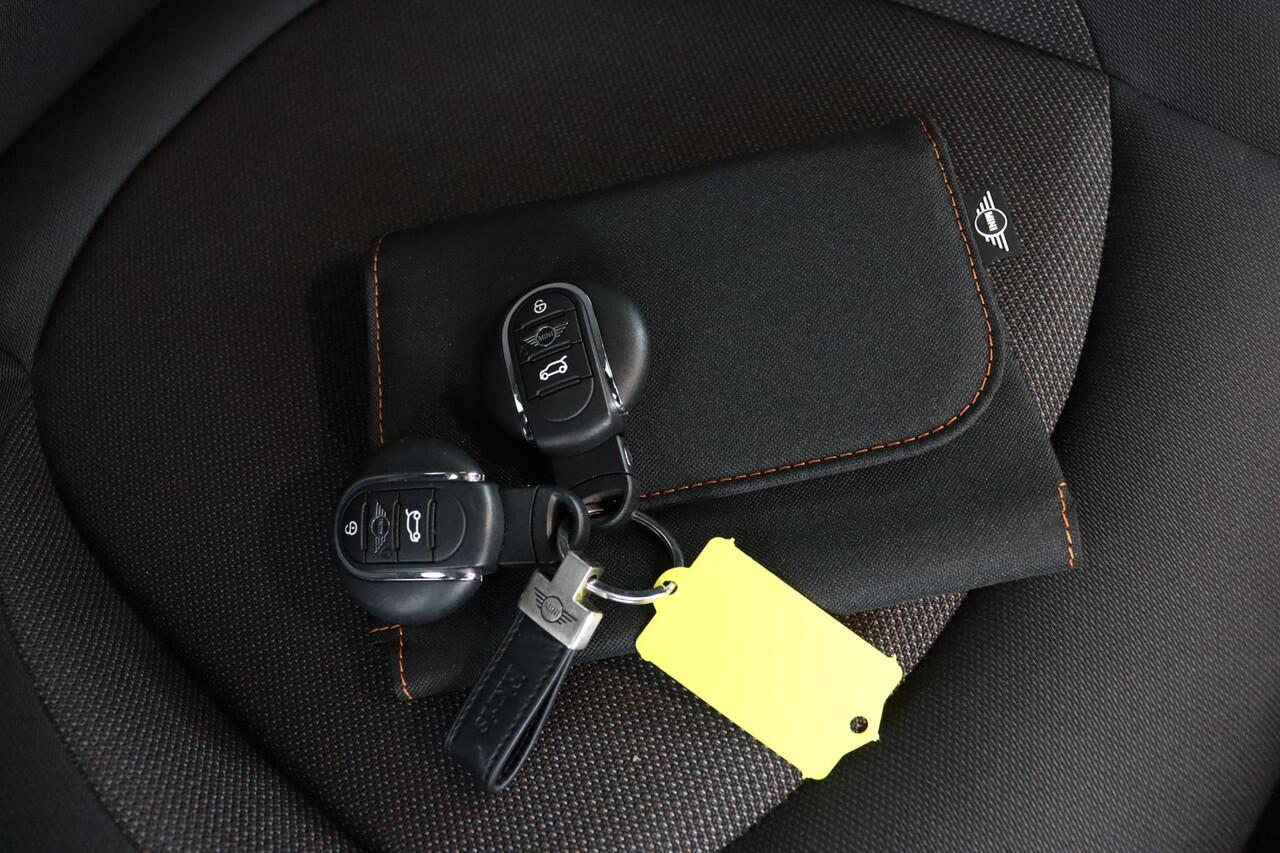 Mini COOPER Mini 1.5 Classic | Apple Carplay/Android Auto | cruise control | parkeersensor achter |