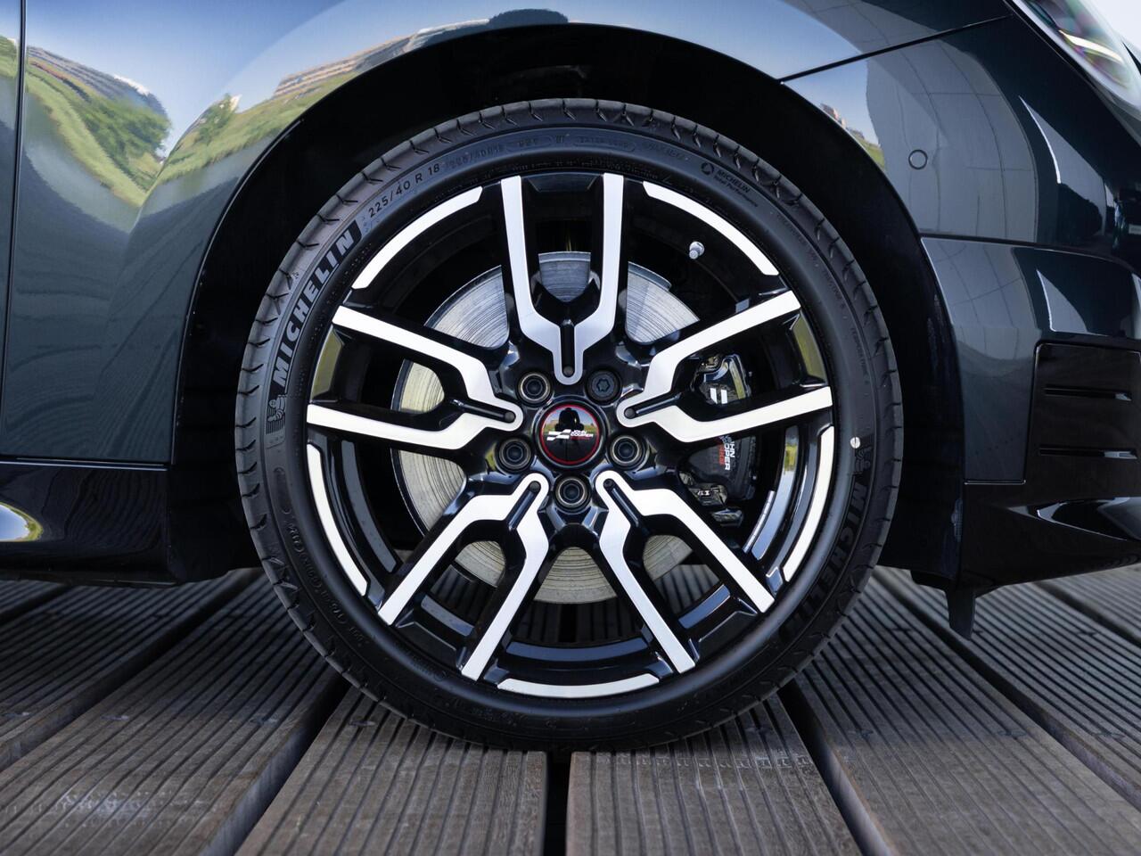 Mini COOPER 3-deurs E John Cooper Works + M-pakket + Panoramadak