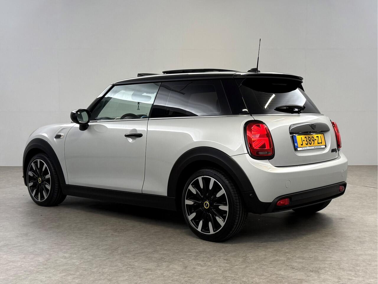 Mini COOPER Yours 33 kWh | SOH 92% | Snelladen | Pano | H/K | Sfeer | HuD | Virtual | Camera | Carplay | Stoelverw. | Keyless | NAP