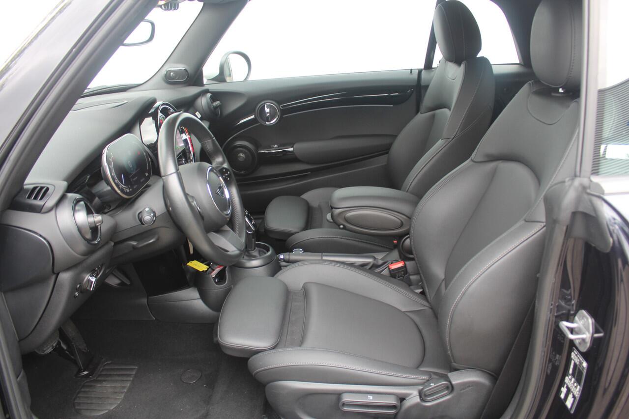 Mini COOPER Mini Cabrio 1.5 Rockingham GT Edition Stoelverwarming l Keyless entry l Apple carplay/android auto l Cruise control VDL auto