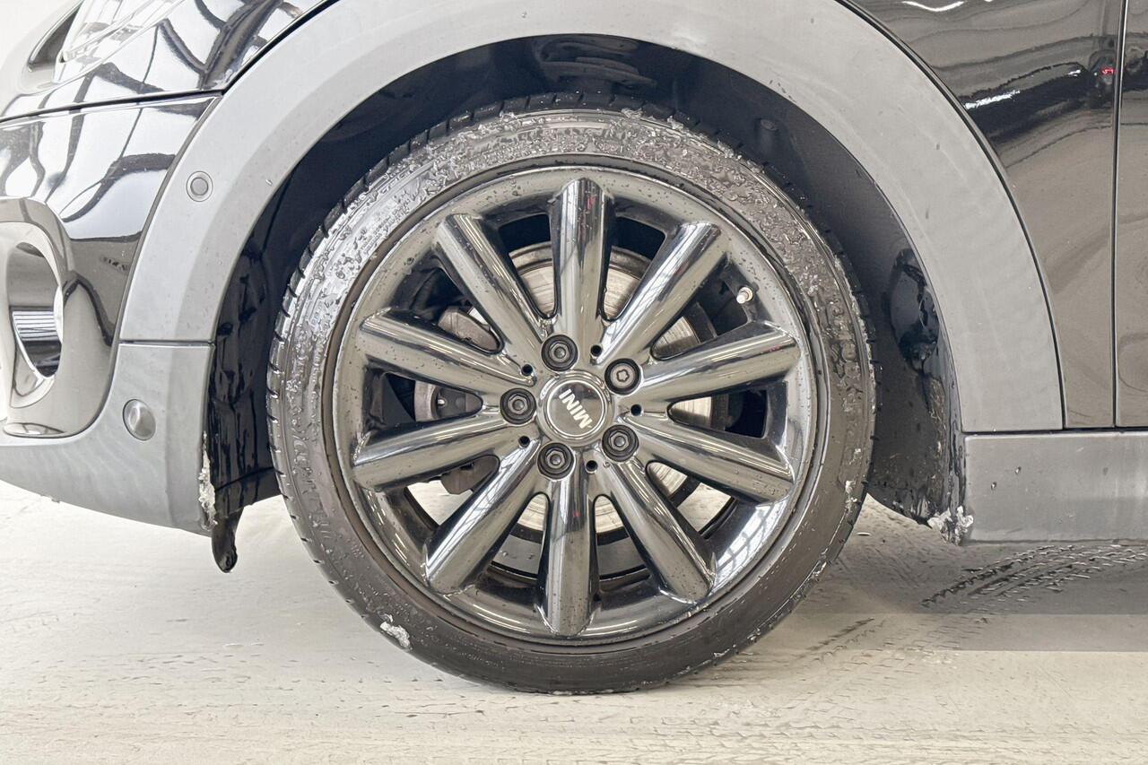 Mini COOPER 3-deurs Chili Serious Business Aut.