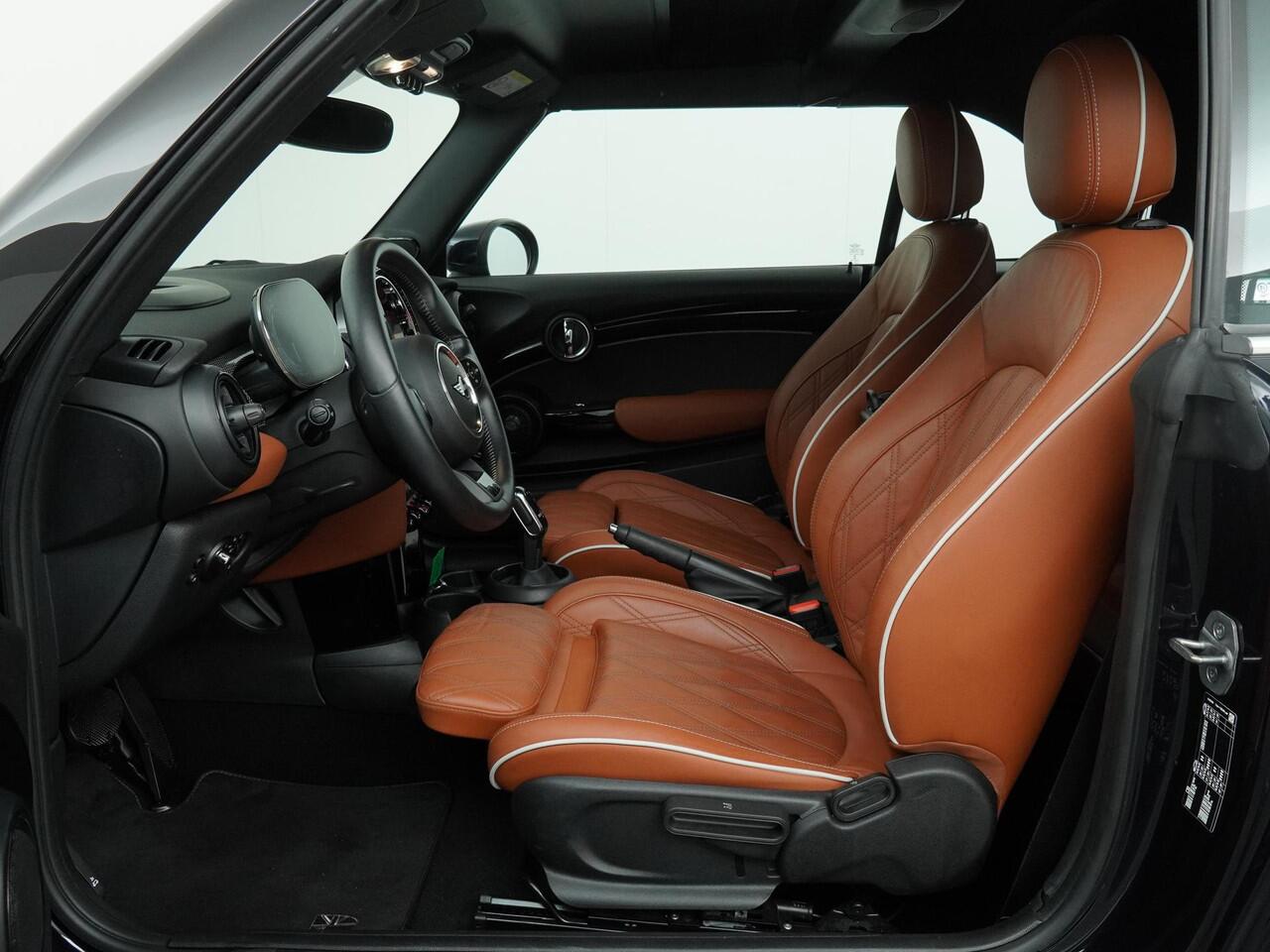 Mini COOPER Cabrio MINI Yours | Achteruitrijcamera | Stoelverwarming | Head-Up | Keyless Entry |