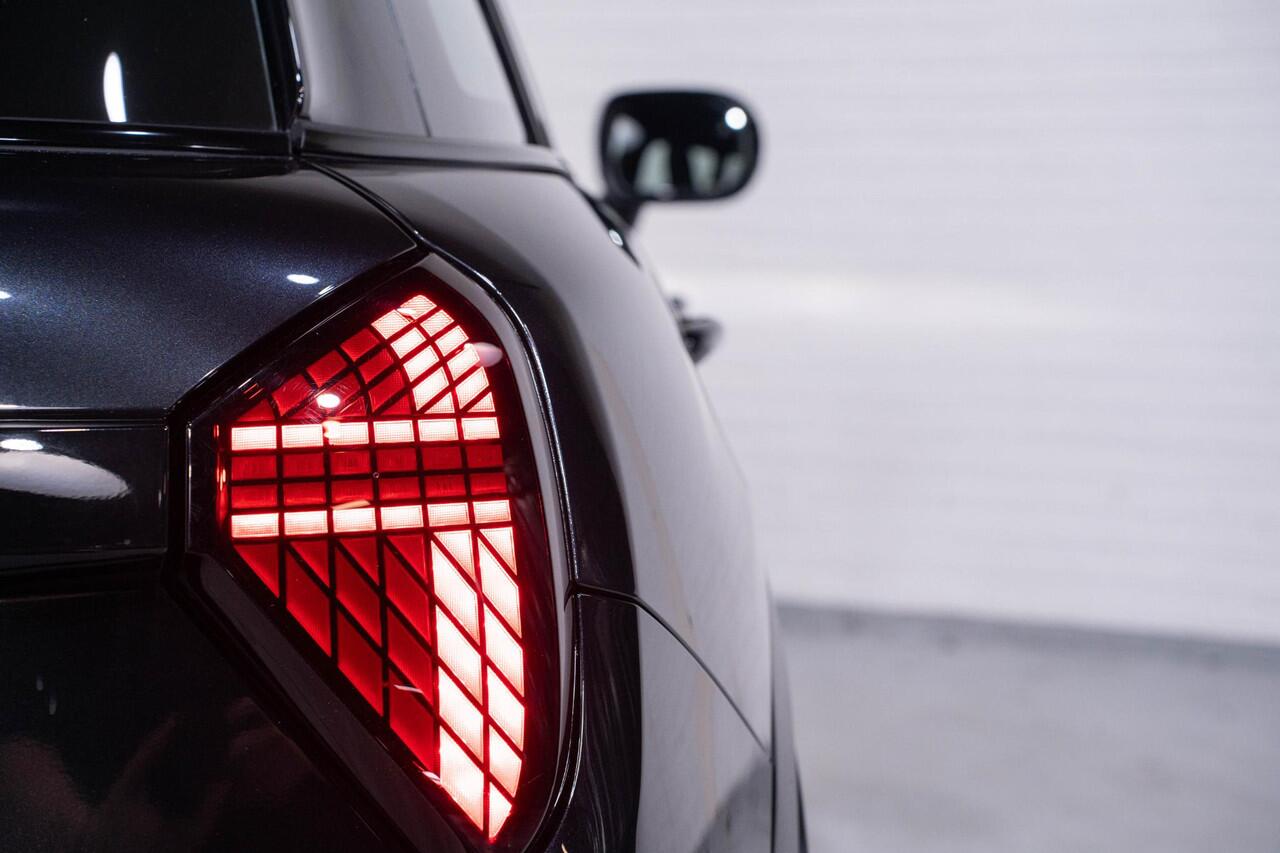 Mini COOPER Mini 1.5 C Classic XS Navi PDC v+a Cruise Camera Lederen bekleding Stoel/stuurverw. Clima Led koplampen Apple Carplay