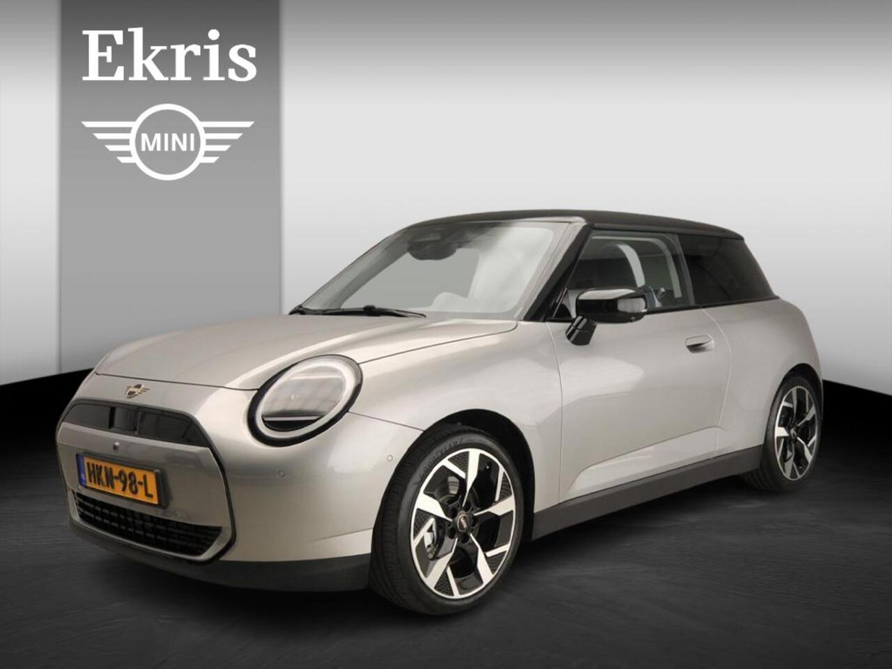 Mini COOPER 3-deurs E Classic Trim / Pakket L / Harman-Kardon / Panoramadak / Getint glas / Park assist / Head-up / Alu wielen 18 inch