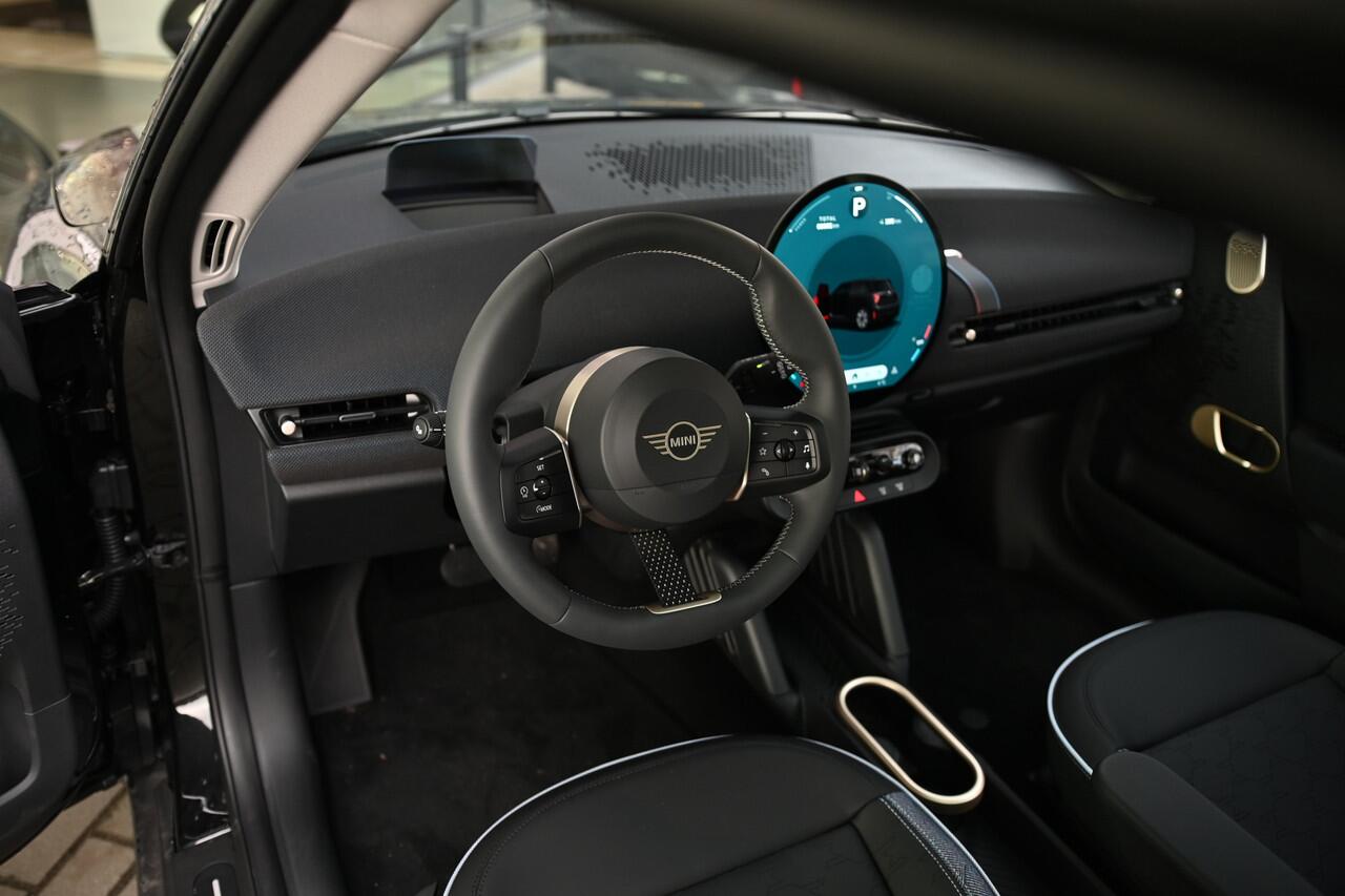 Mini COOPER Hatchback E / Classic / Pakket L / 17" Parallel Spoke 2-tone