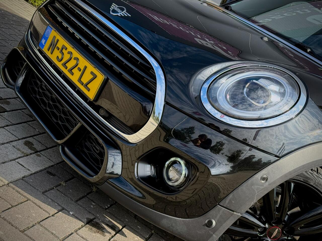 Mini COOPER Mini 1.5 Chili John Cooper Works | Panoramadak | Clima | Carplay | JCW Sportstoelen & Stoelverwarming | PDC | LED | Dealer O.H.