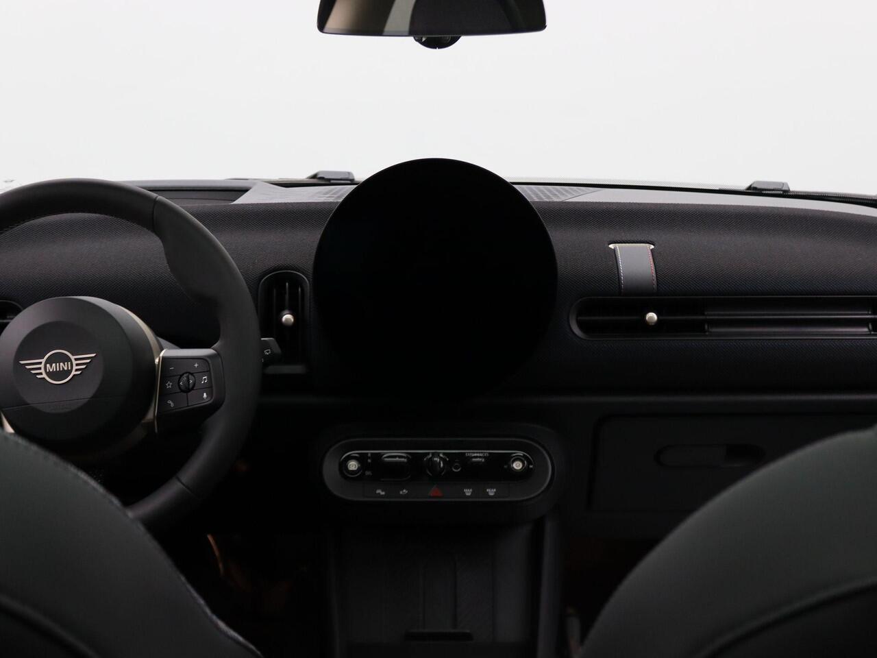 Mini COOPER Mini 1.5 C Blackyard