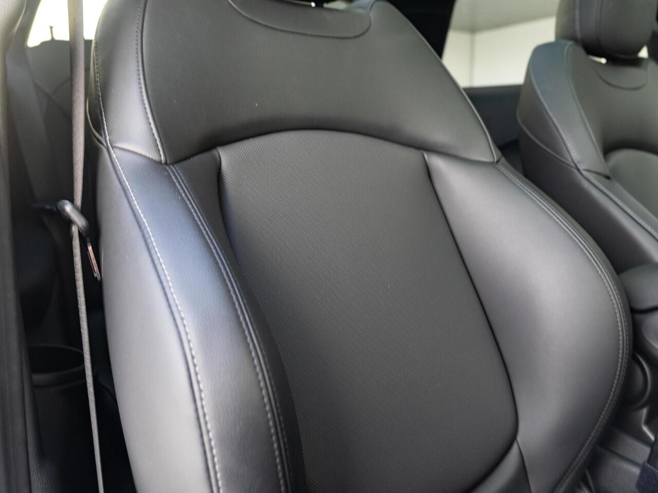 Mini COOPER 3-deurs Glazen Panoramadak + Stuur- en stoelverwarming + Achteruitrijcamera + Comfort Access