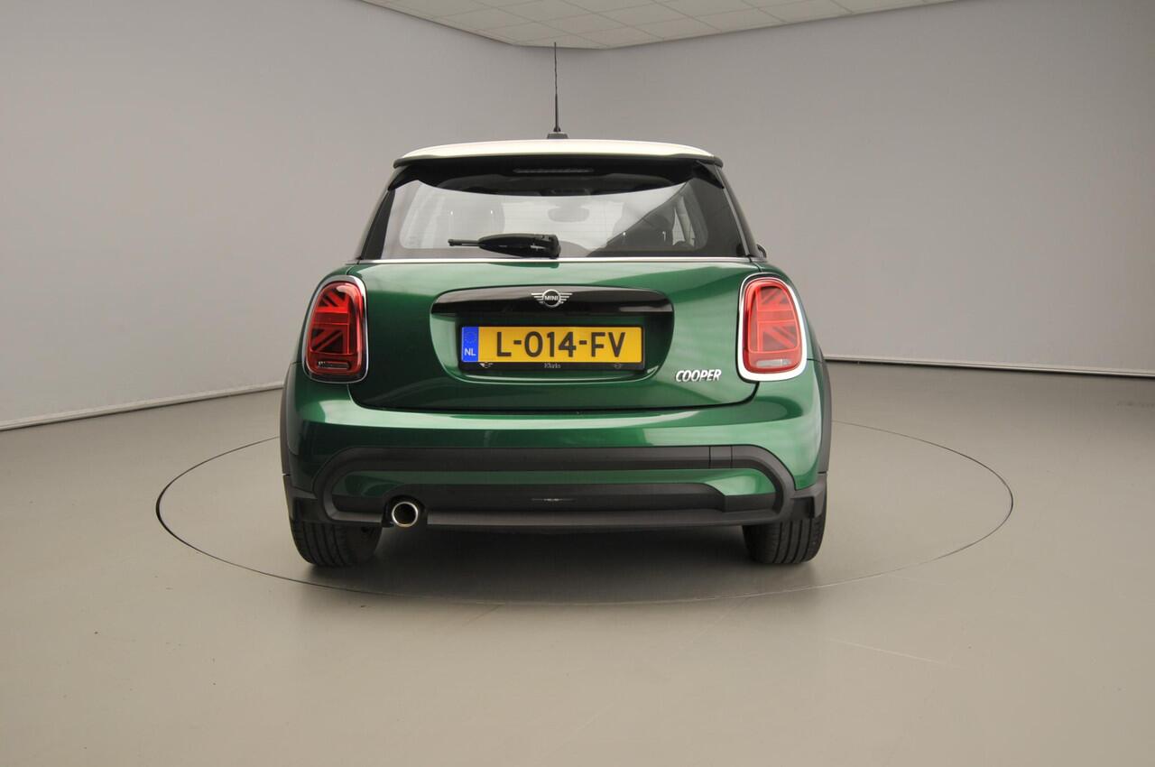 Mini COOPER 3-deurs Leder / Sportstoelen / LED / DAB / Alu wielen black