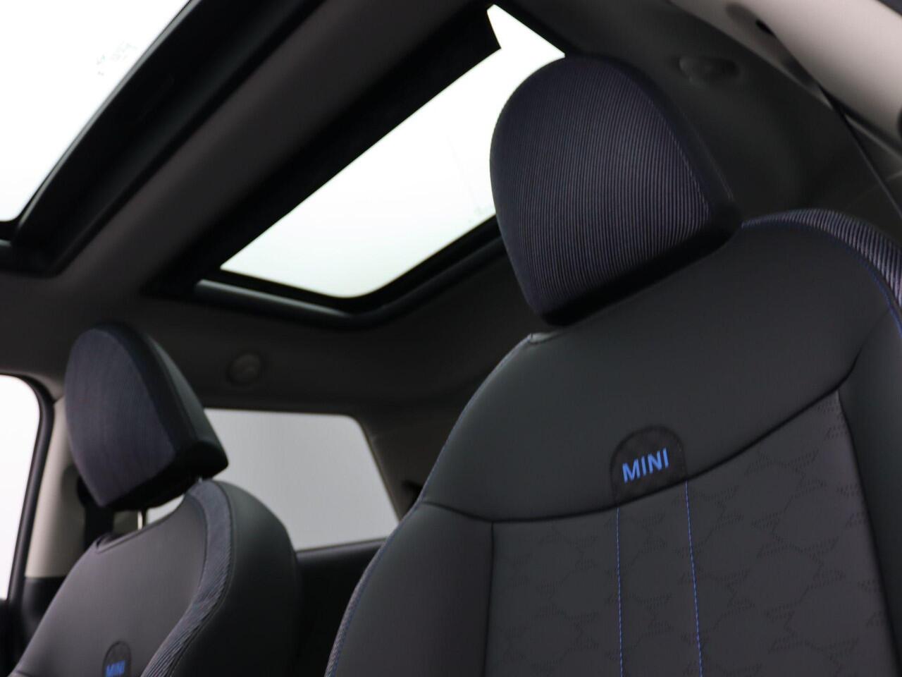 Mini COOPER Mini 1.5 C Blackyard