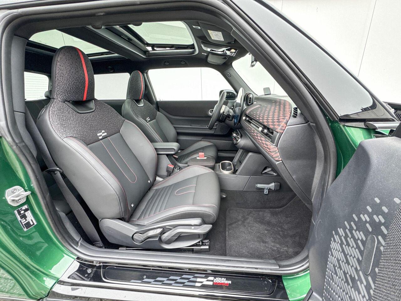 Mini COOPER 3-deurs 1.5 Cooper C John Cooper Works Pakket M - Boost Deals