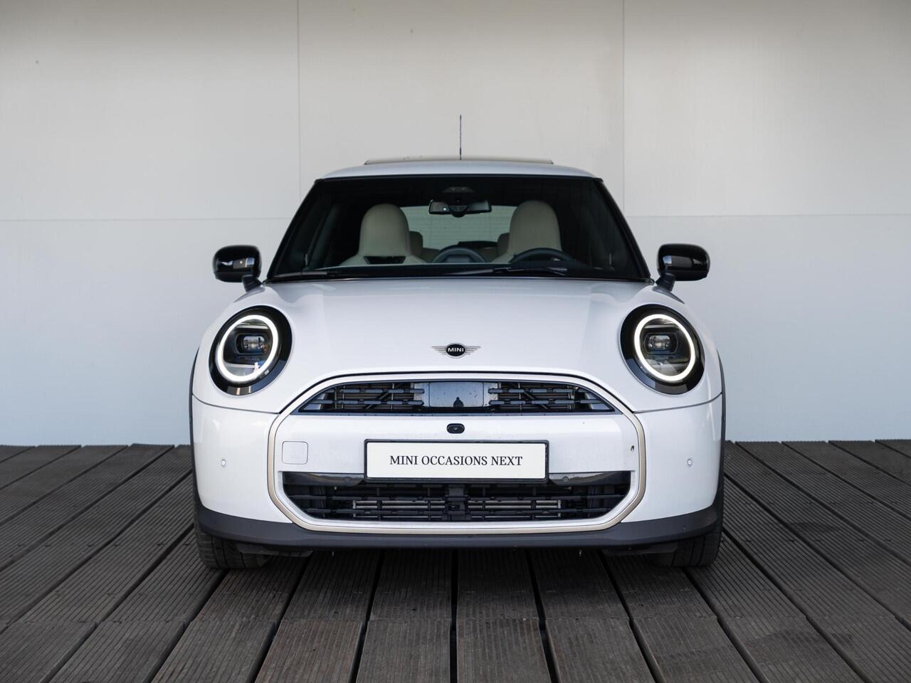 Mini COOPER 3-deurs C Favoured Trim + L Pakket