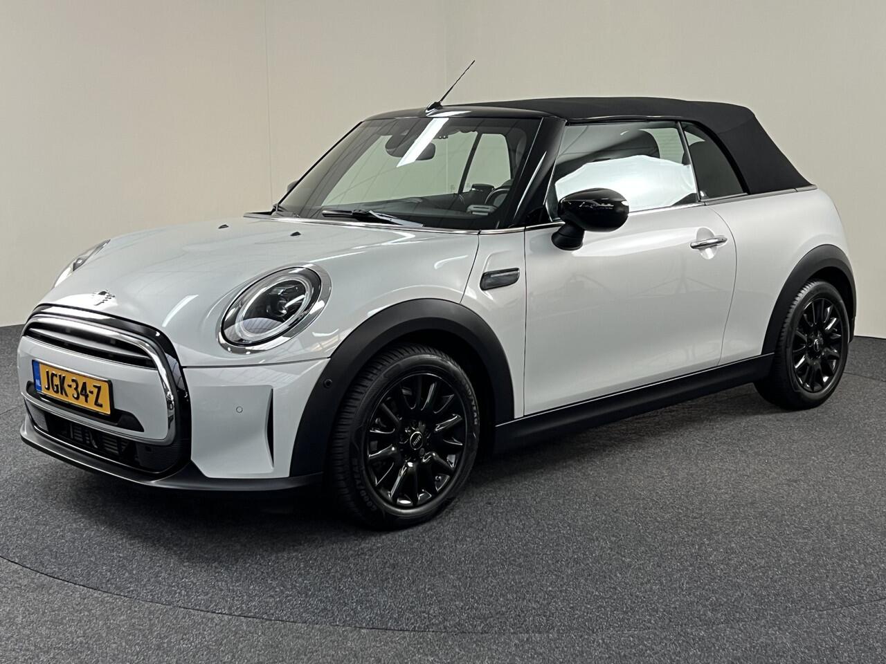 Mini COOPER Mini Cabrio 1.5 Maximise Automaat 136 PK Harmon Cardon / Sportstoelen / Camera / Navi / Stoel- & stuurverw.