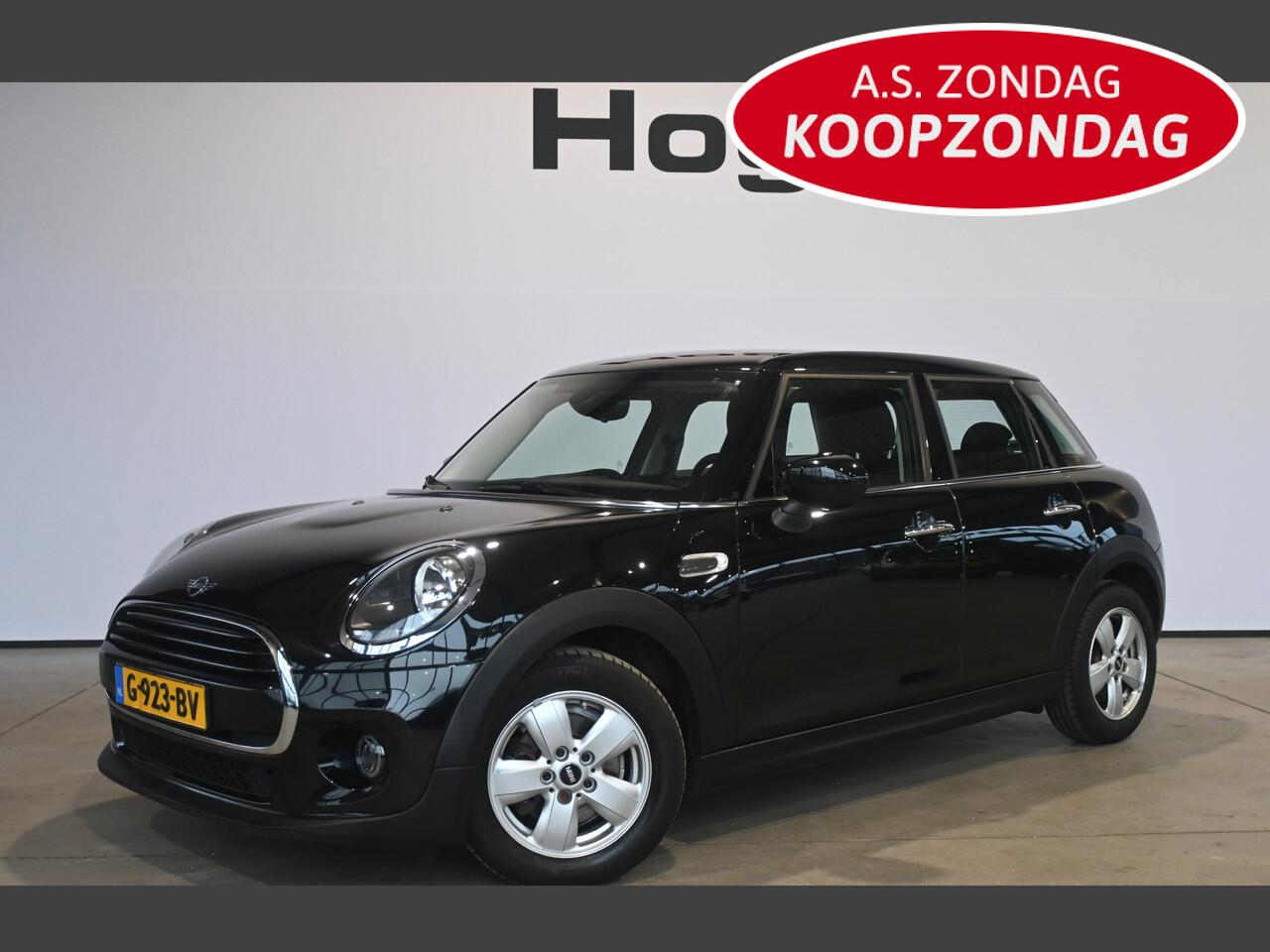 Mini COOPER Mini 1.5 Airco Navigatie LED Rijklaarprijs Inruil Mogelijk!