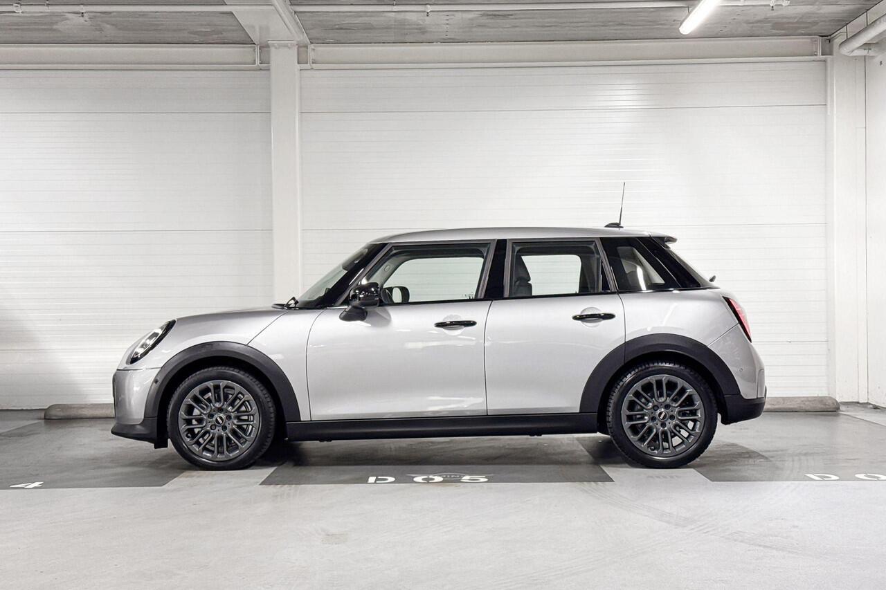 Mini COOPER 5-deurs C | Classic uitvoering | Pakket S | 17" U-Spoke grey