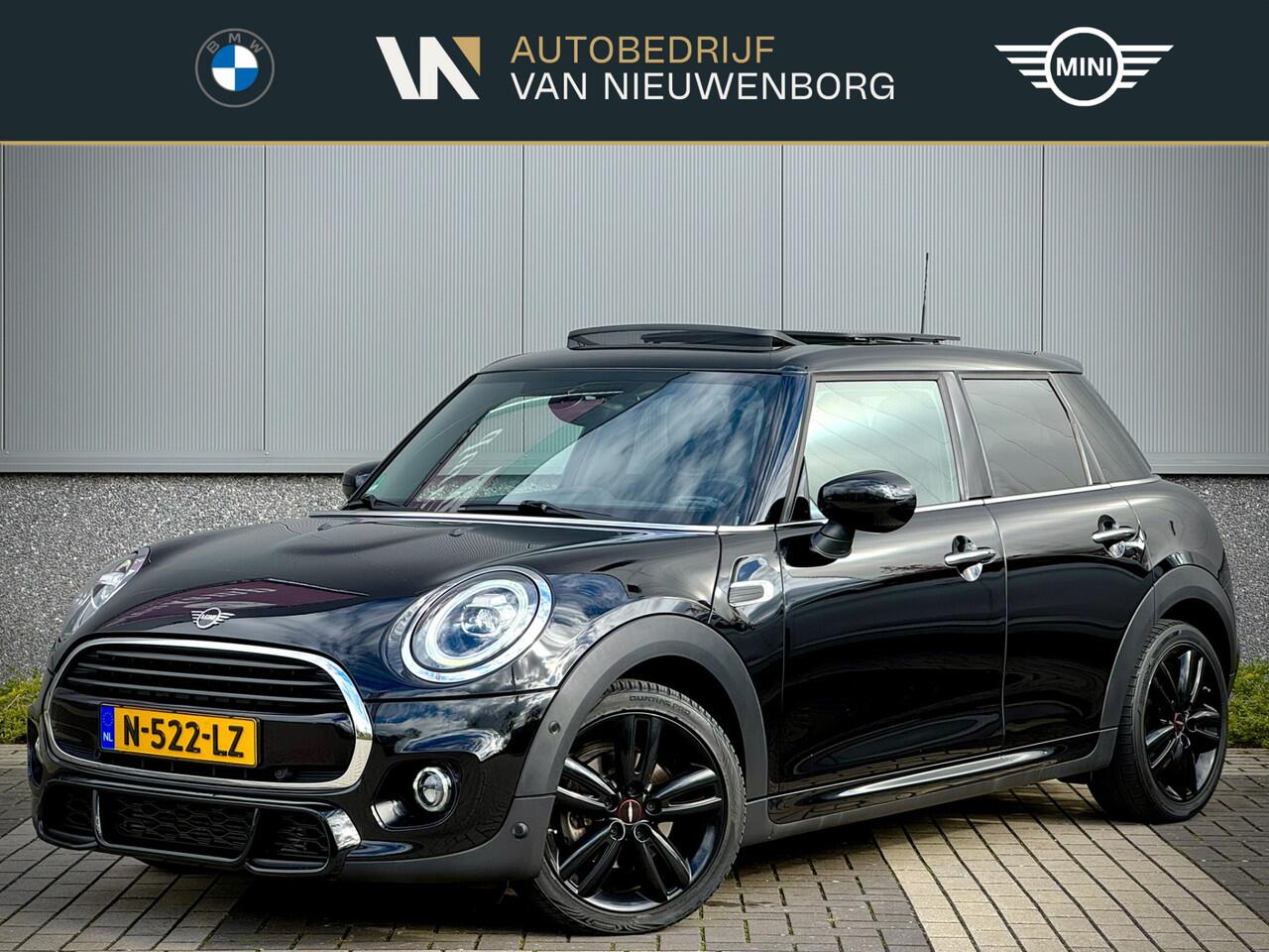 Mini COOPER Mini 1.5 Chili John Cooper Works | Panoramadak | Clima | Carplay | JCW Sportstoelen & Stoelverwarming | PDC | LED | Dealer O.H.