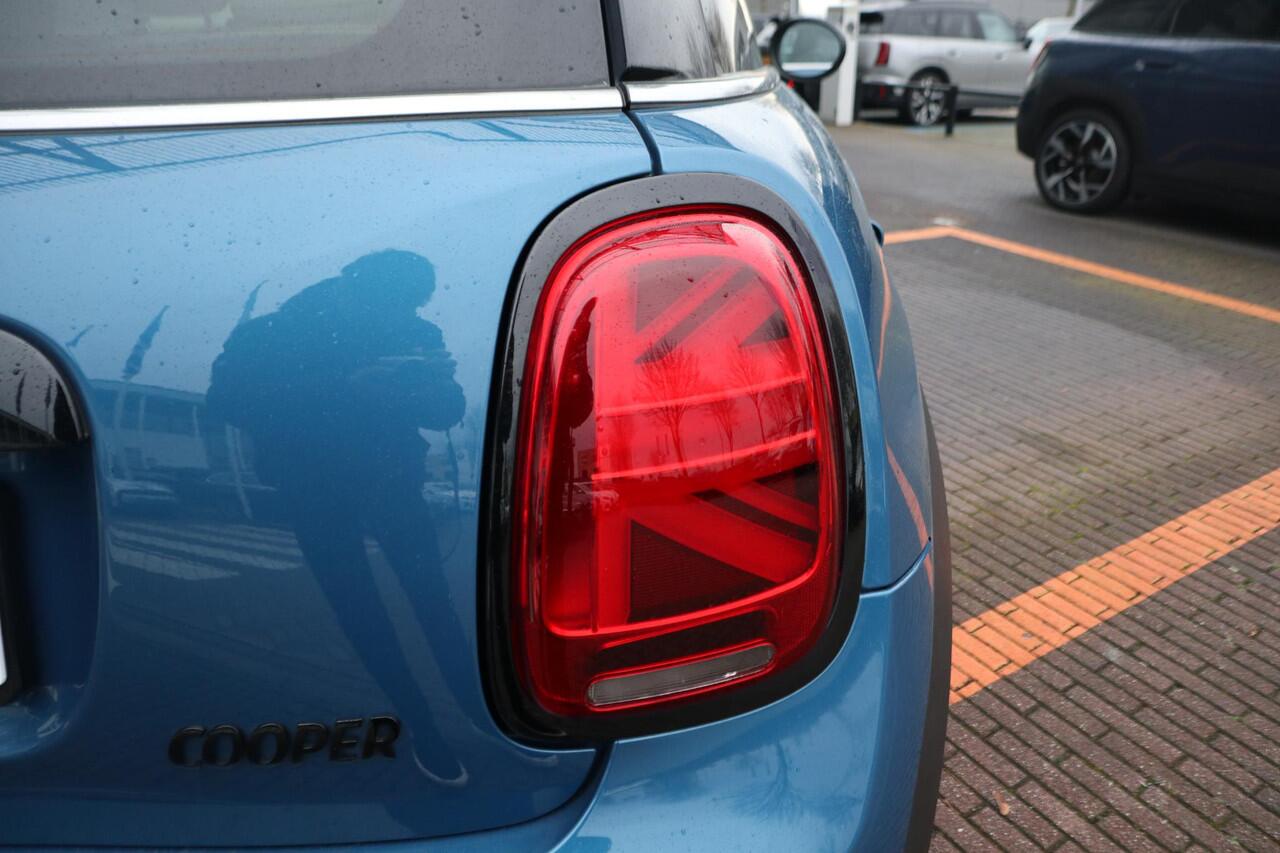 Mini COOPER 3-Deurs | Leder | Achteruitrijcamera | Panoramadak | Comfort Acces