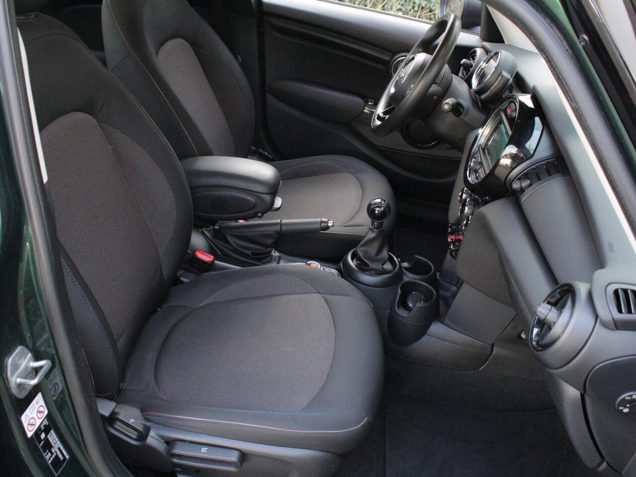 Mini COOPER 1.5 One Pepper | Navi | Clima | Park sens | Lm-Velgen