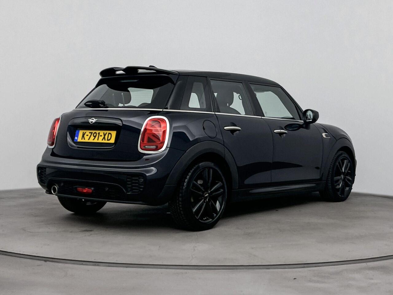 Mini COOPER Mini 1.5 Dalston Edition 136PK | John Cooper Works Pakket | Harman Kardon | Panorama-dak | Dealeronderhouden | MINI Yours Enigmatic Black