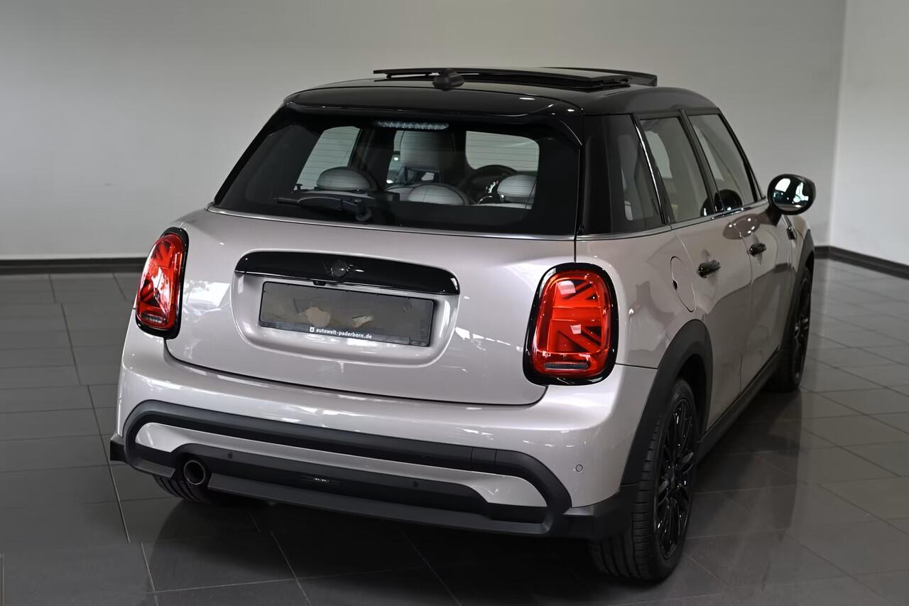Mini COOPER 1.5 Yours 5-DRS ** LED, VIRTUAL, CHESTER LEDER, PANORAMA, CAMERA, HuD, 17-inch LMV ** 1e Eig - MINI ONDERH. ** ** INFORMEER OOK NAAR ONZE AANTREKKELIJKE FINANCIAL-LEASE TARIEVEN **