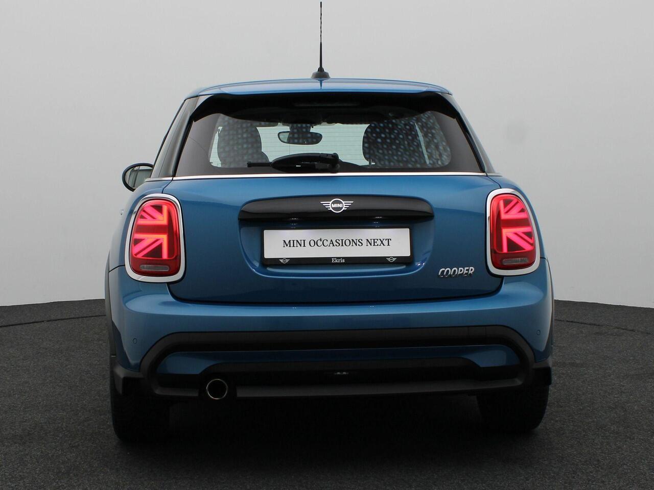 Mini COOPER 3-deurs Classic + Balance Pack + LED + DAB + 16''