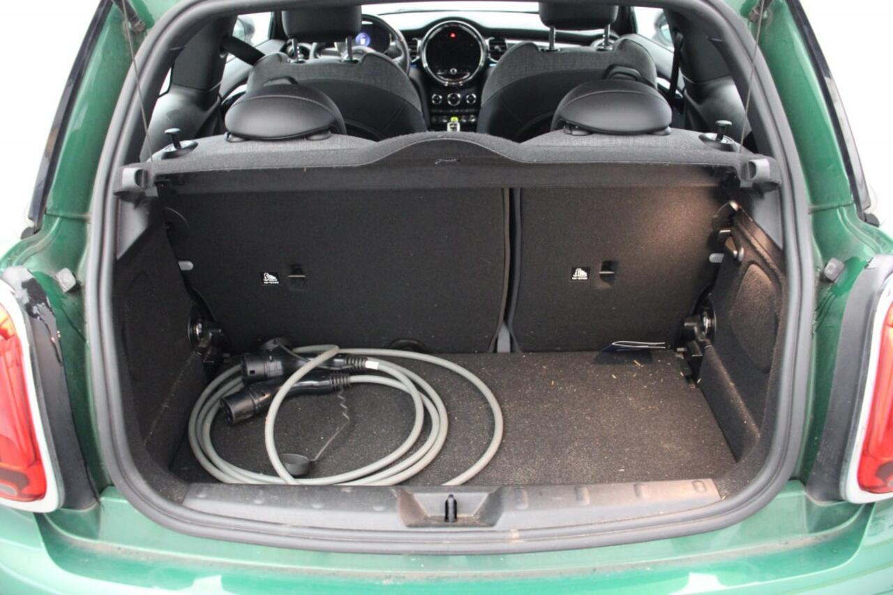 Mini COOPER Electric Business Edition 33 kWh - Carplay, Navi, Half Leer, Cruise, Clima, SOH 97%