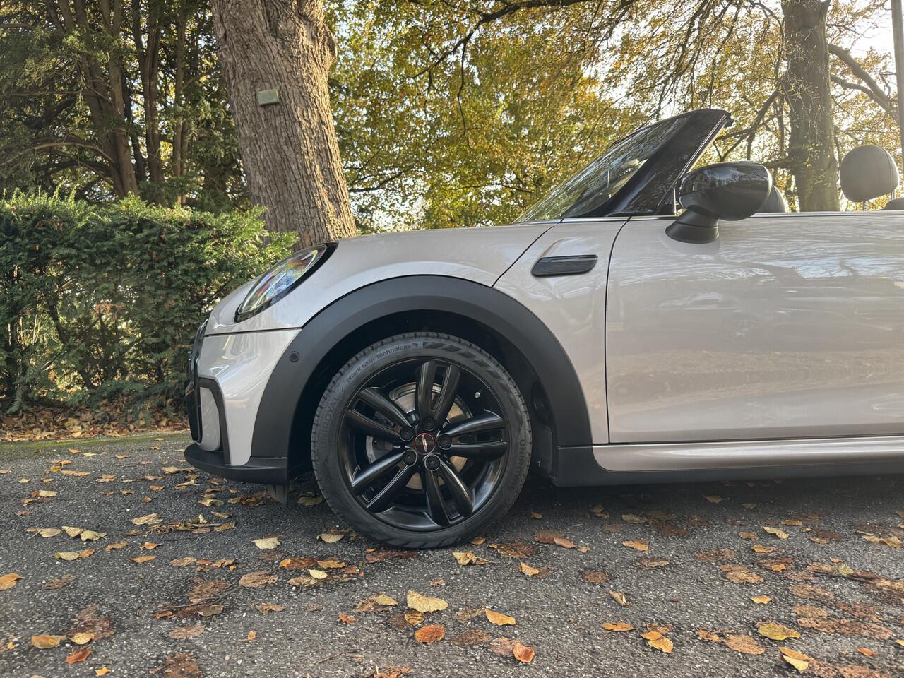 Mini COOPER Cabrio 1.5 JCW pakket, CarPlay
