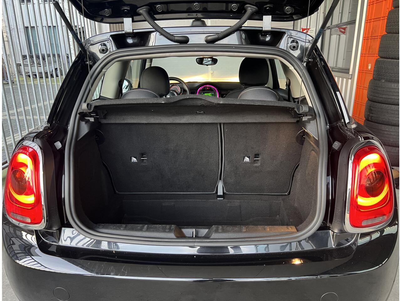 Mini COOPER Mini 1.5 | CARPLAY/ANDROID | NAVI | CRUISE CONTROL | LMV 17'' | AIRCO | BLUETOOTH