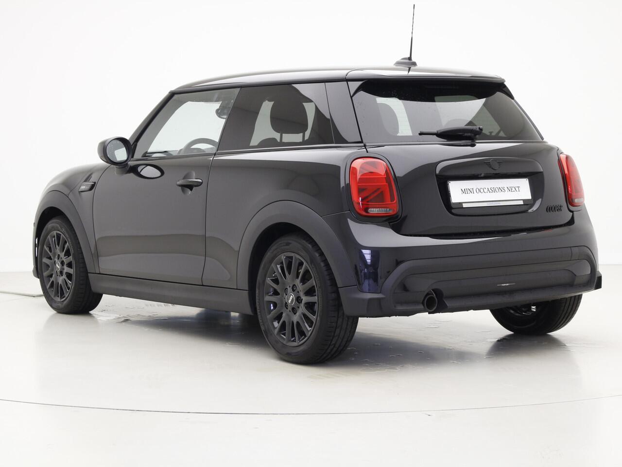 Mini COOPER 3-deurs Camden Edition | Camera | Stoelverwarming | Privacy glass | Piano Black exterior |