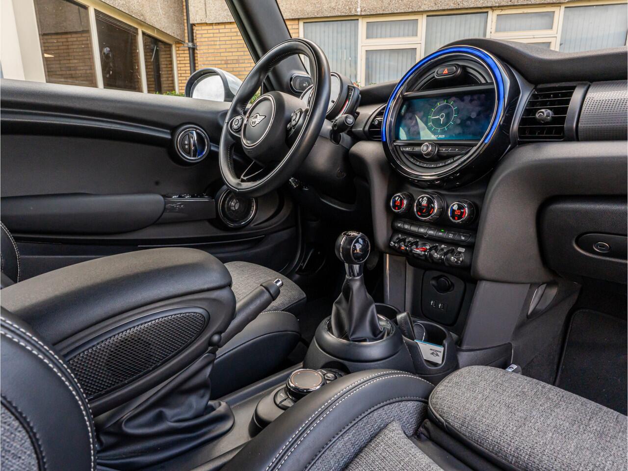 Mini COOPER Mini Cabrio 1.5 Chili ORG NL LED HARMAN KARDON STOELVERW BOMVOL!!