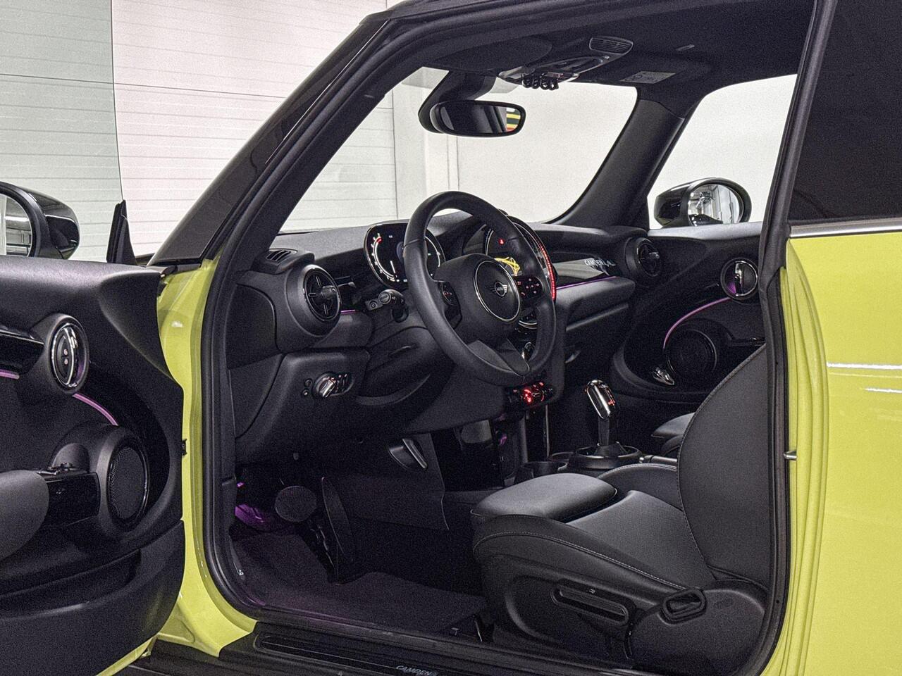 Mini COOPER 3-deurs | Sfeerverlichting | Park Distance Control | Apple CarPlay | Selections