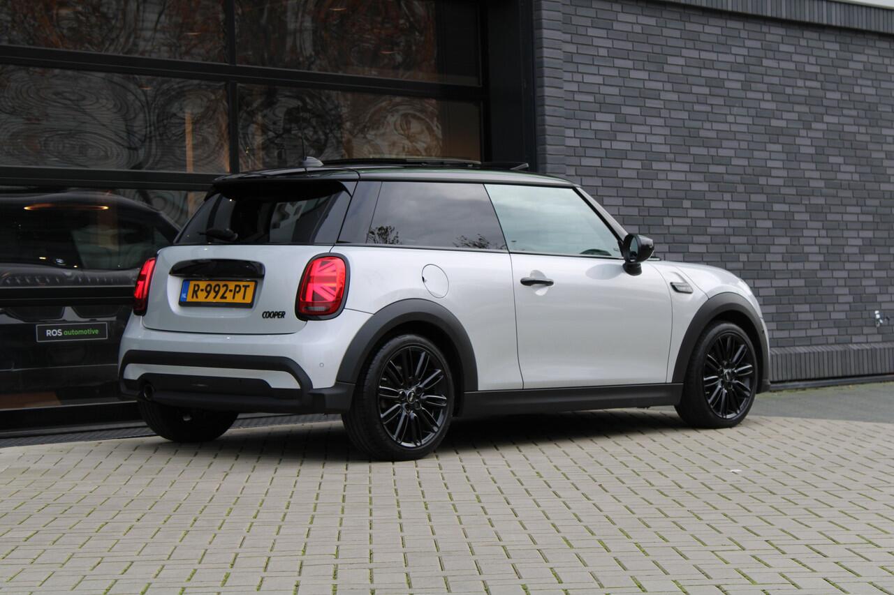 Mini COOPER Mini 1.5 Camden Plus Edition | NAP | PANO | HUD | H&K | CAMERA | CARPLAY | STOELVERW |
