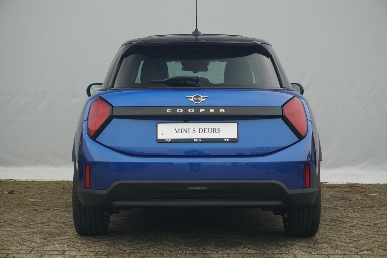 Mini COOPER 5-deurs C Classic uitvoering | Pakket M / 17'' LM Velgen